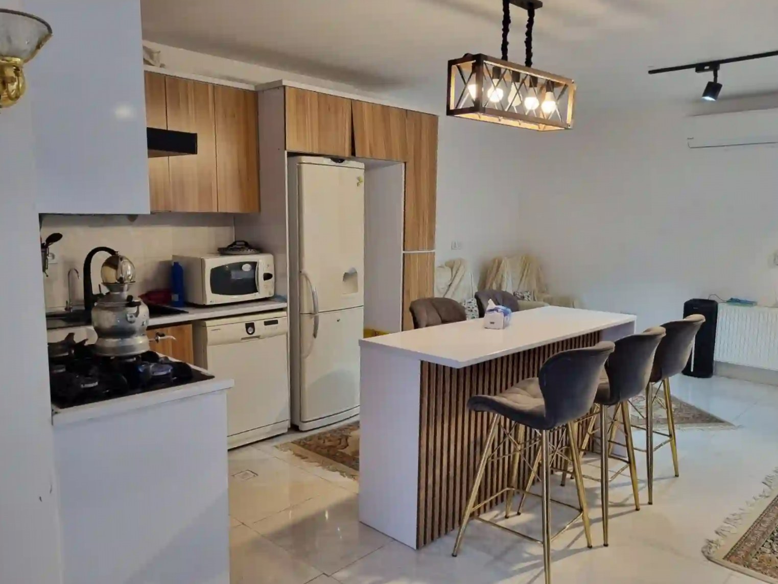 آشپزخانه طبقه همکف