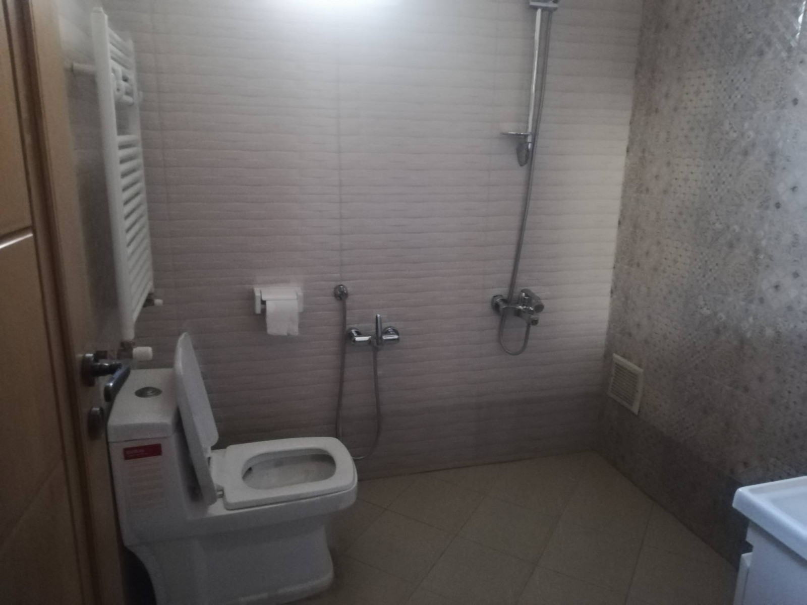 سرویس بهداشتی و حمام