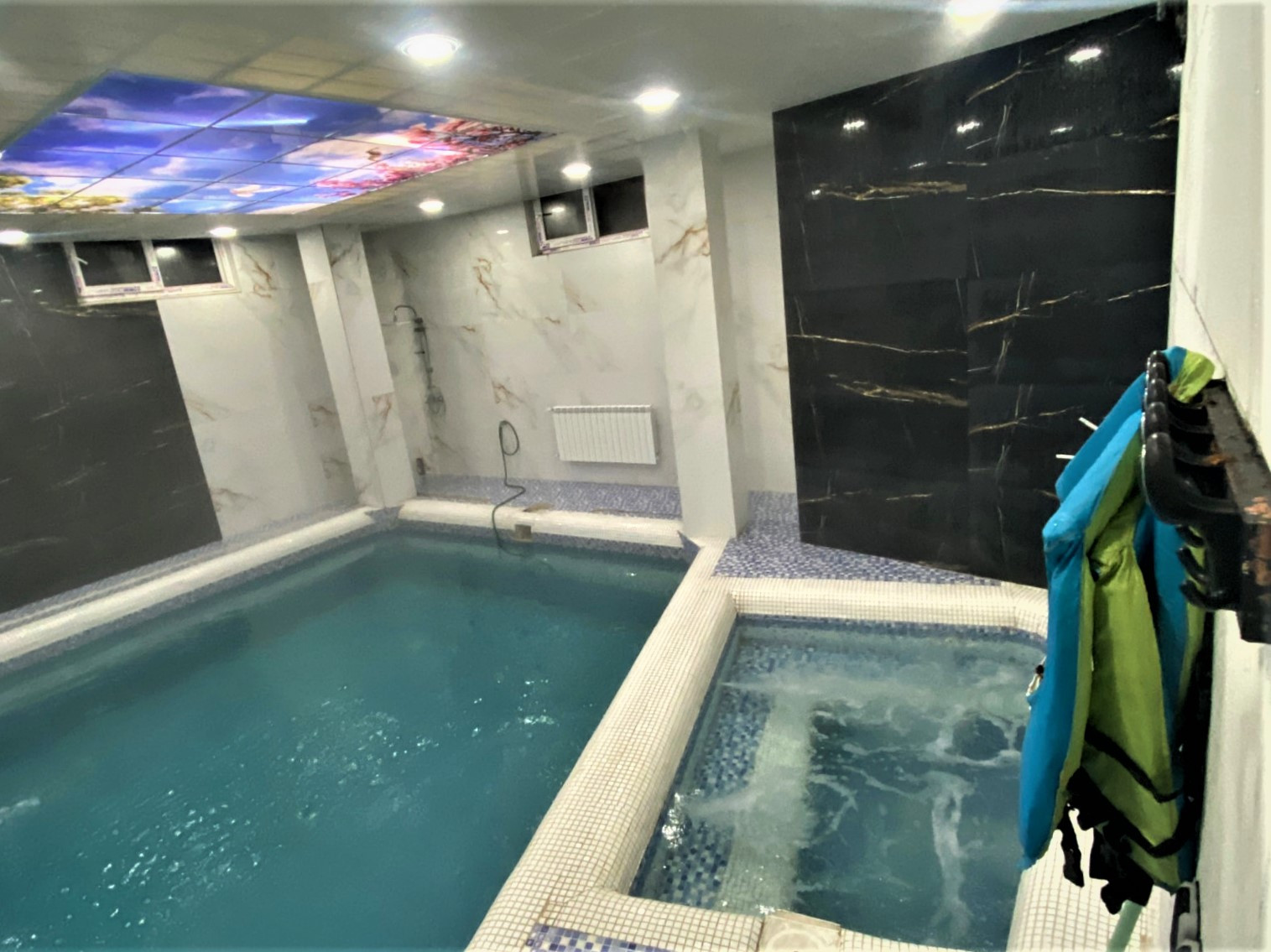 استخر استخر