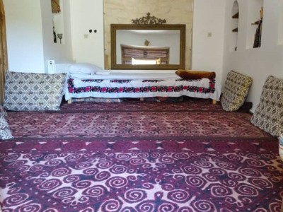 مجموعه بومگردی ارابه " اتاق کرسی "