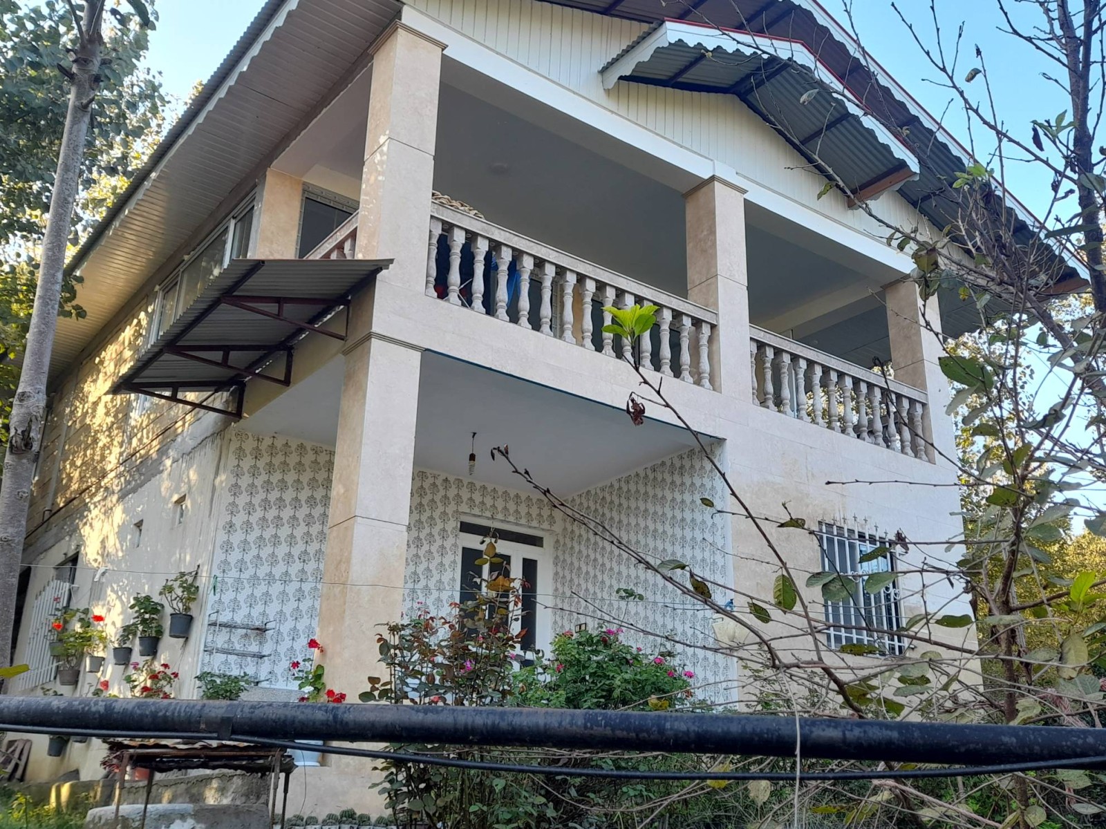 نمای بیرونی ساختمان نمای بیرونی ساختمان