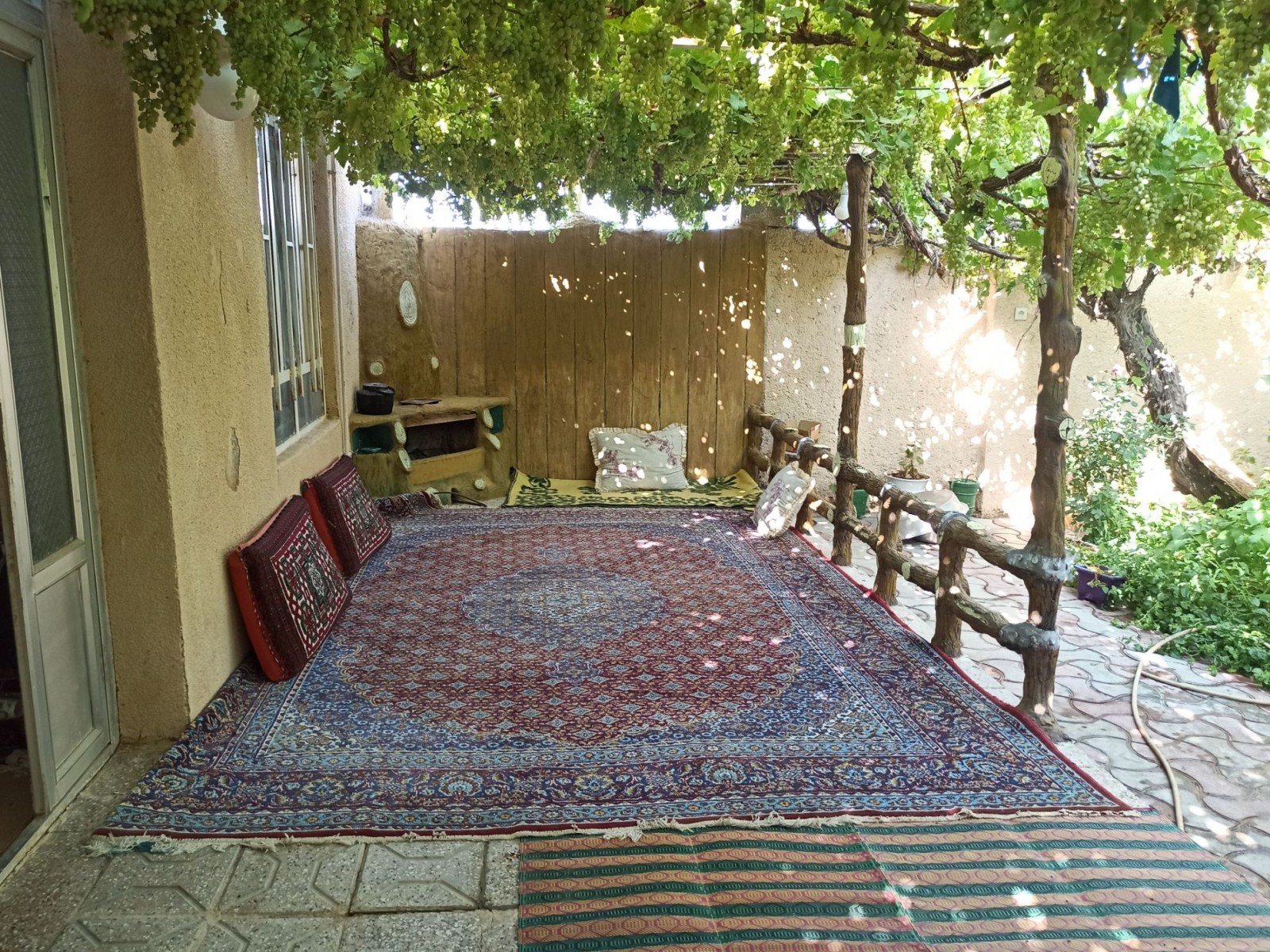 حیاط
