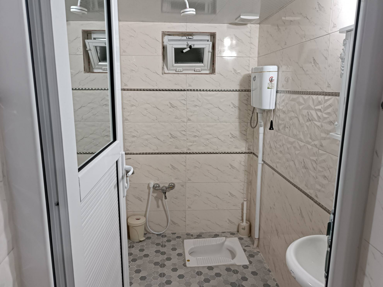 سرویس بهداشتی و حمام