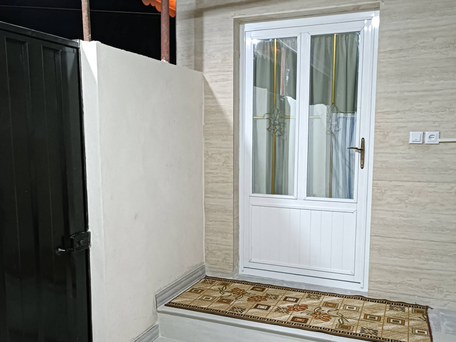 نمای بیرونی ساختمان