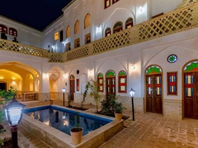 اقامتگاه بومگردی شاه نشین (اتاق دو‌تخته)