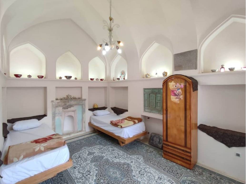 داخل اتاق " سنتور "