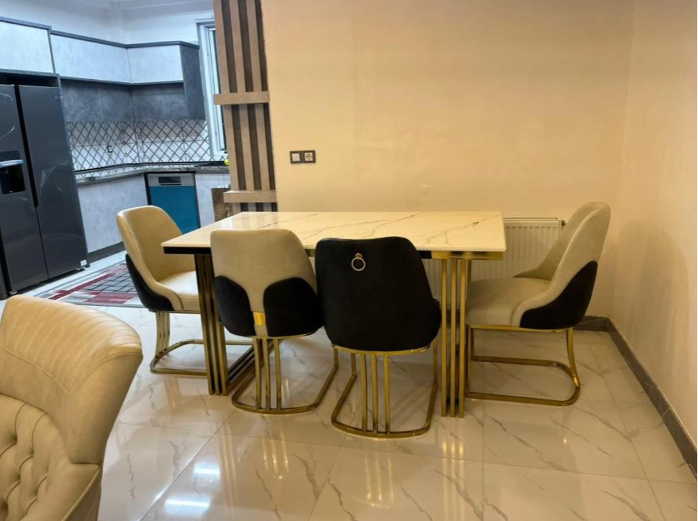 میز غذاخوری