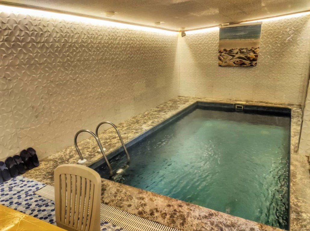 استخر استخر