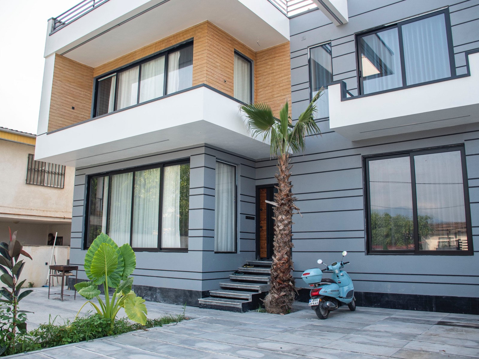 نمای بیرونی ساختمان نمای بیرونی ساختمان