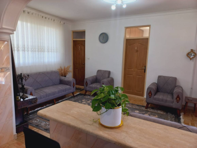 خانه ویلایی حیاط دار زیبا