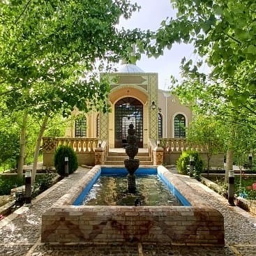 حیاط
