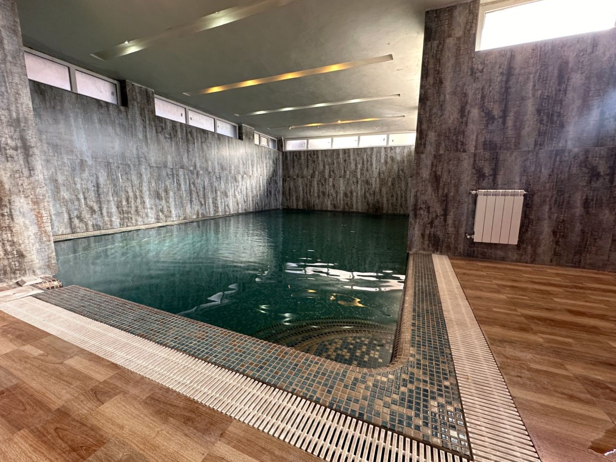 طبقه منفی یک