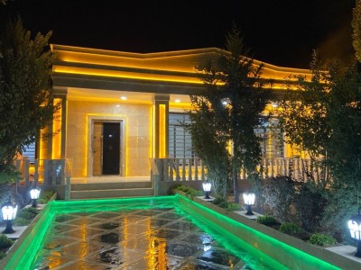 ویلای دو خوابه با استخر سرپوشیده آب‌گرم