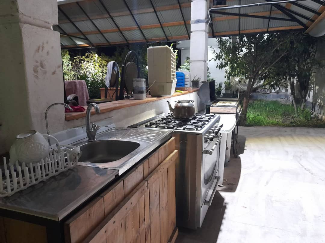 محوطه حیاط