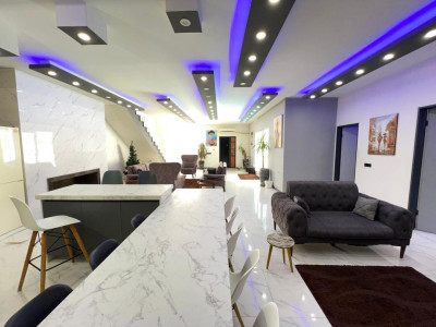 ویلای دوبلکس و پنج خوابه با استخر آبگرم ویلای دوبلکس و پنج خوابه با استخر آبگرم