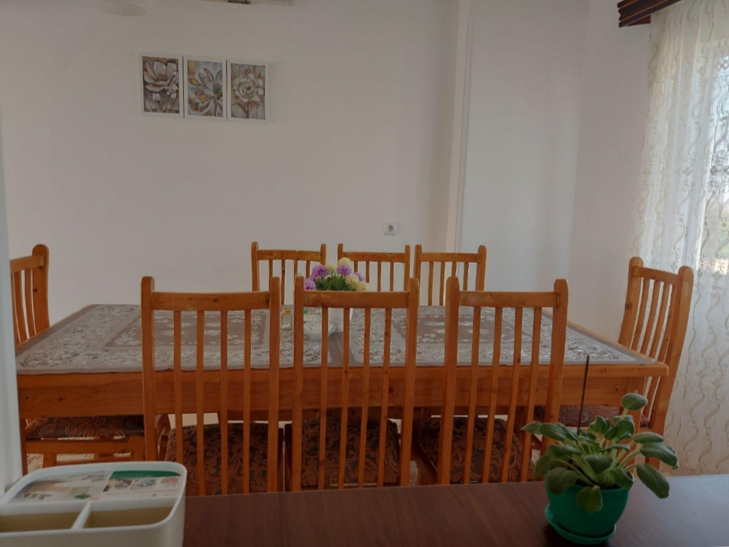 میز غذاخوری