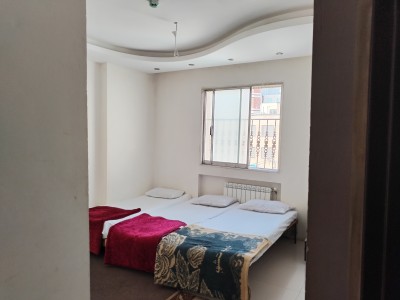 سوئیت (15متری) سه تخته (طبقه دوم) (نزدیک حرم)