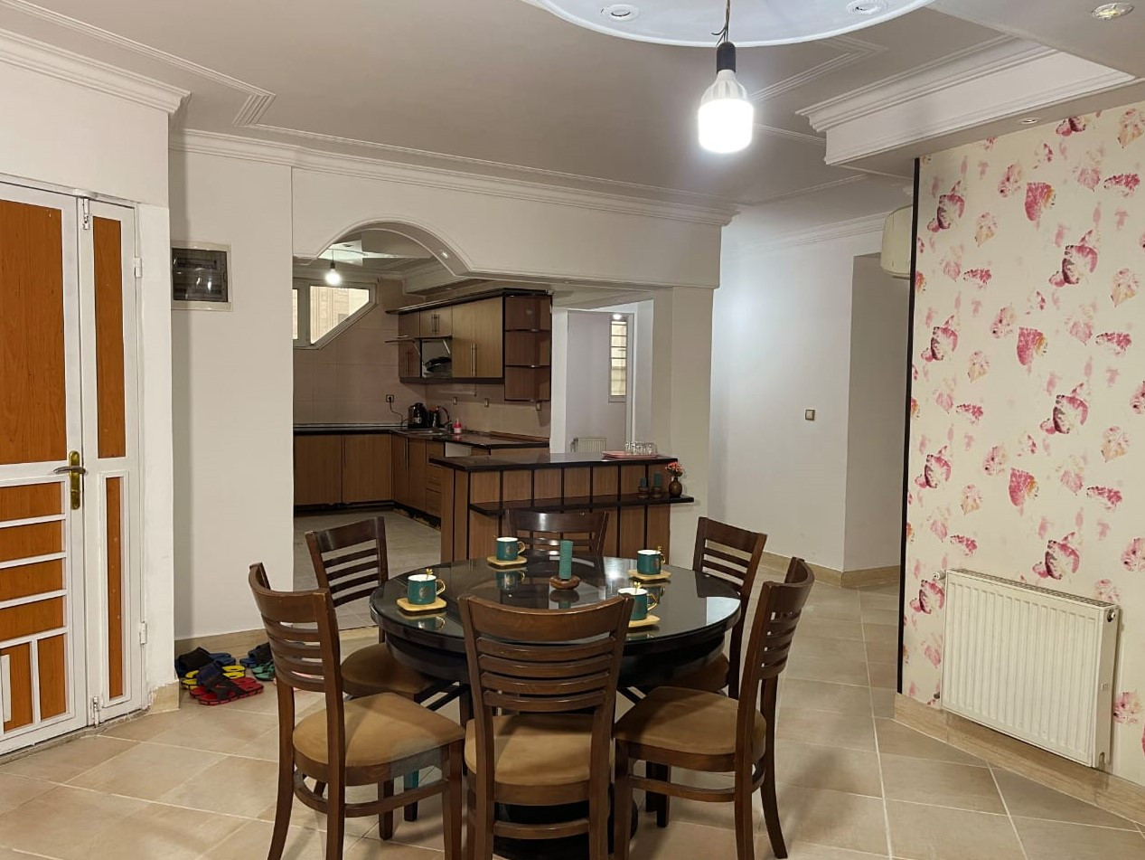 میز غذاخوری