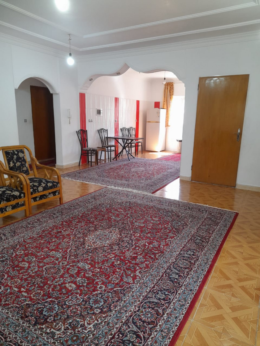 اتاق پذیرایی طبقه همکف