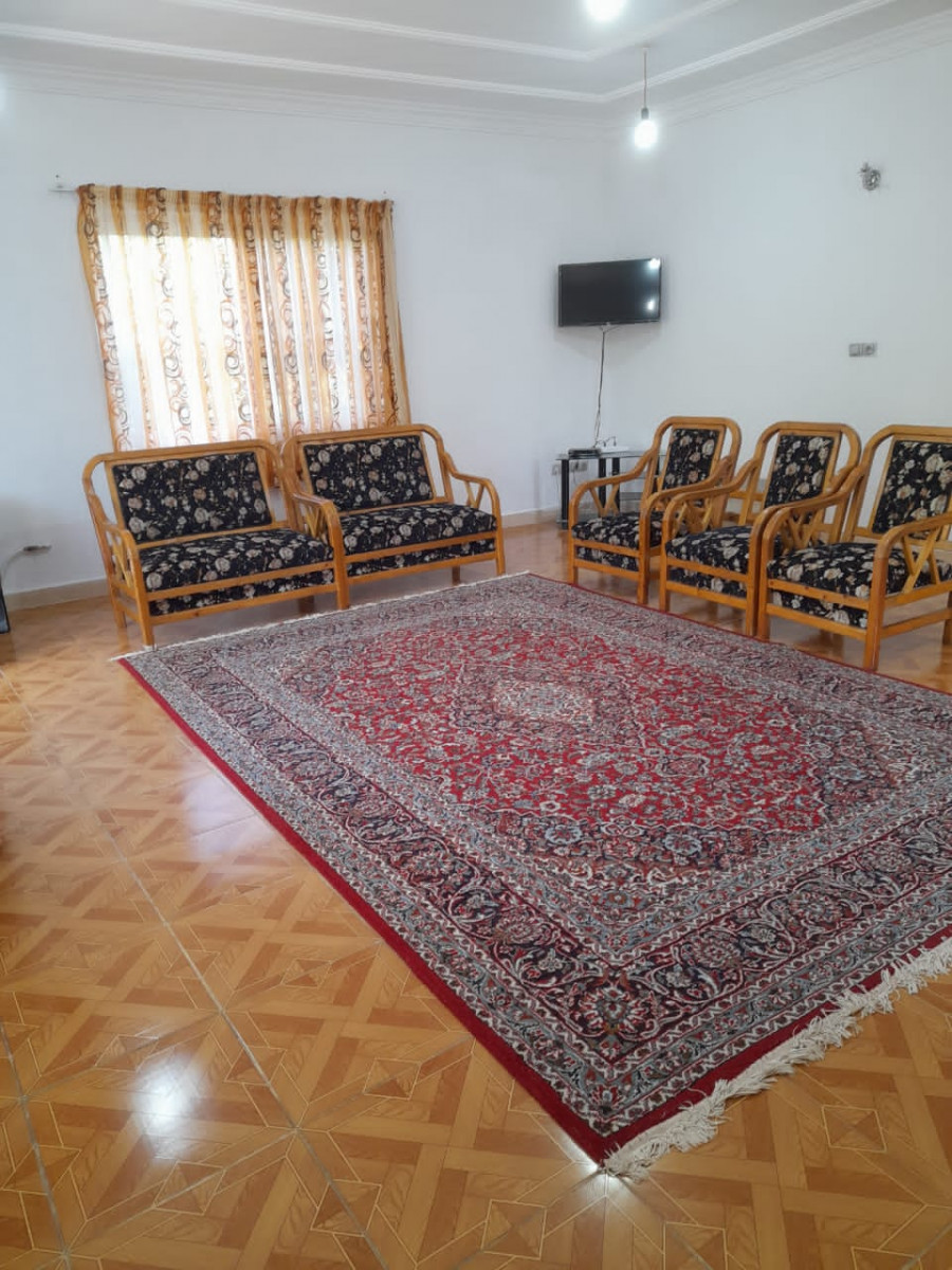 اتاق پذیرایی طبقه همکف