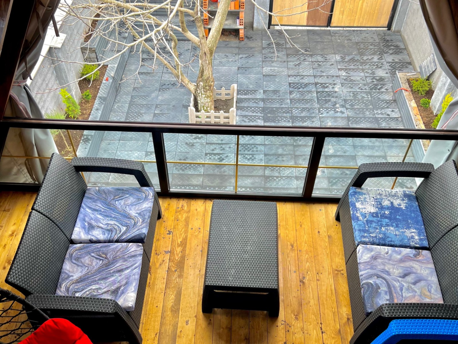 نمای بیرونی ساختمان