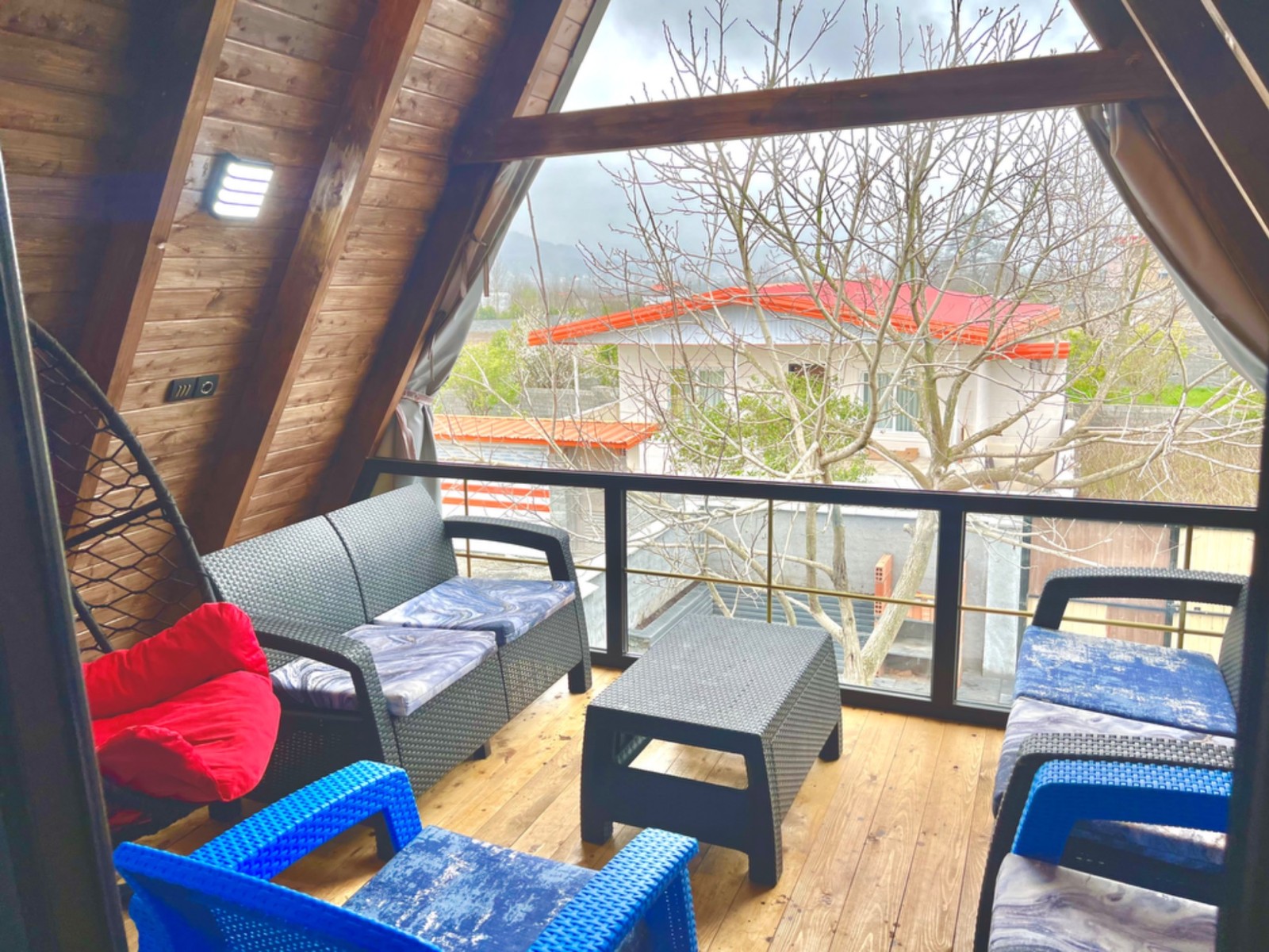 نمای بیرونی ساختمان