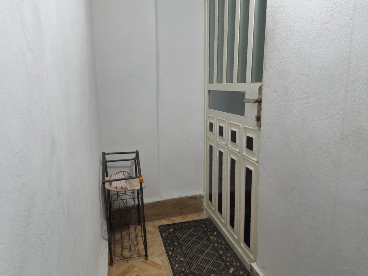 درب ورودی واحد