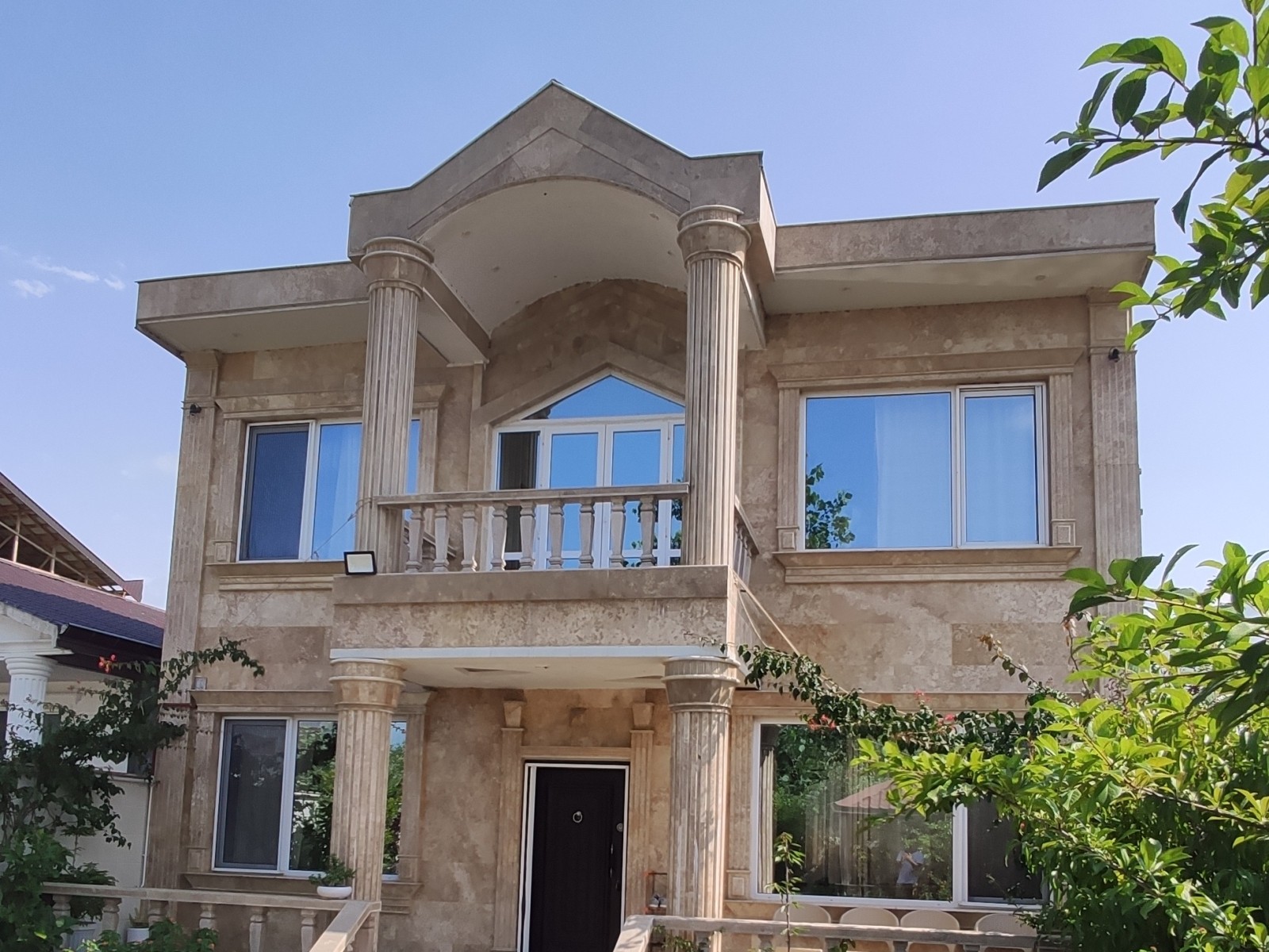 نمای اقامتگاه