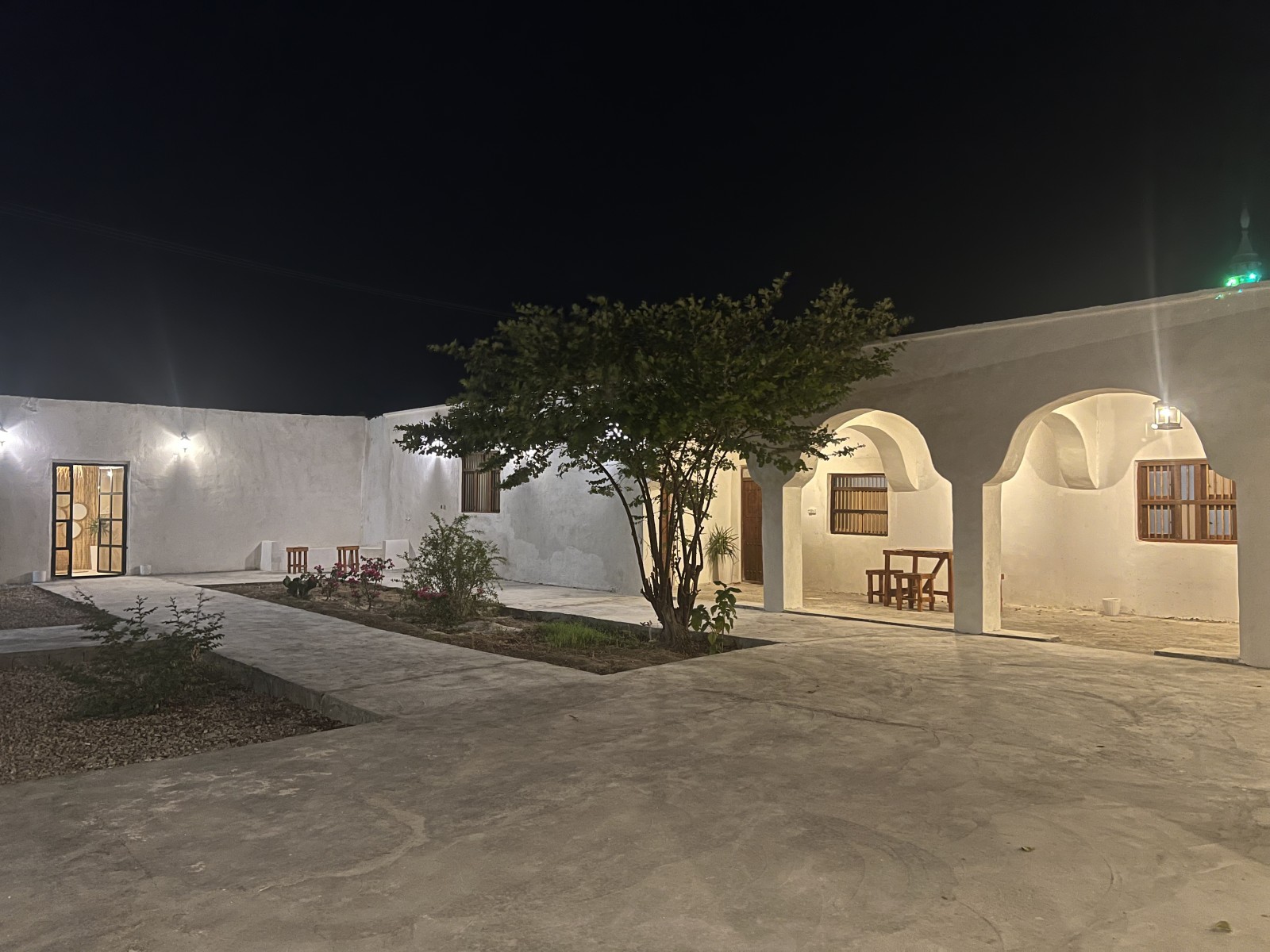 حیاط حیاط