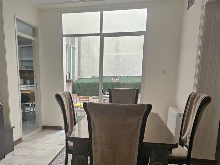 میز غذاخوری میز غذاخوری