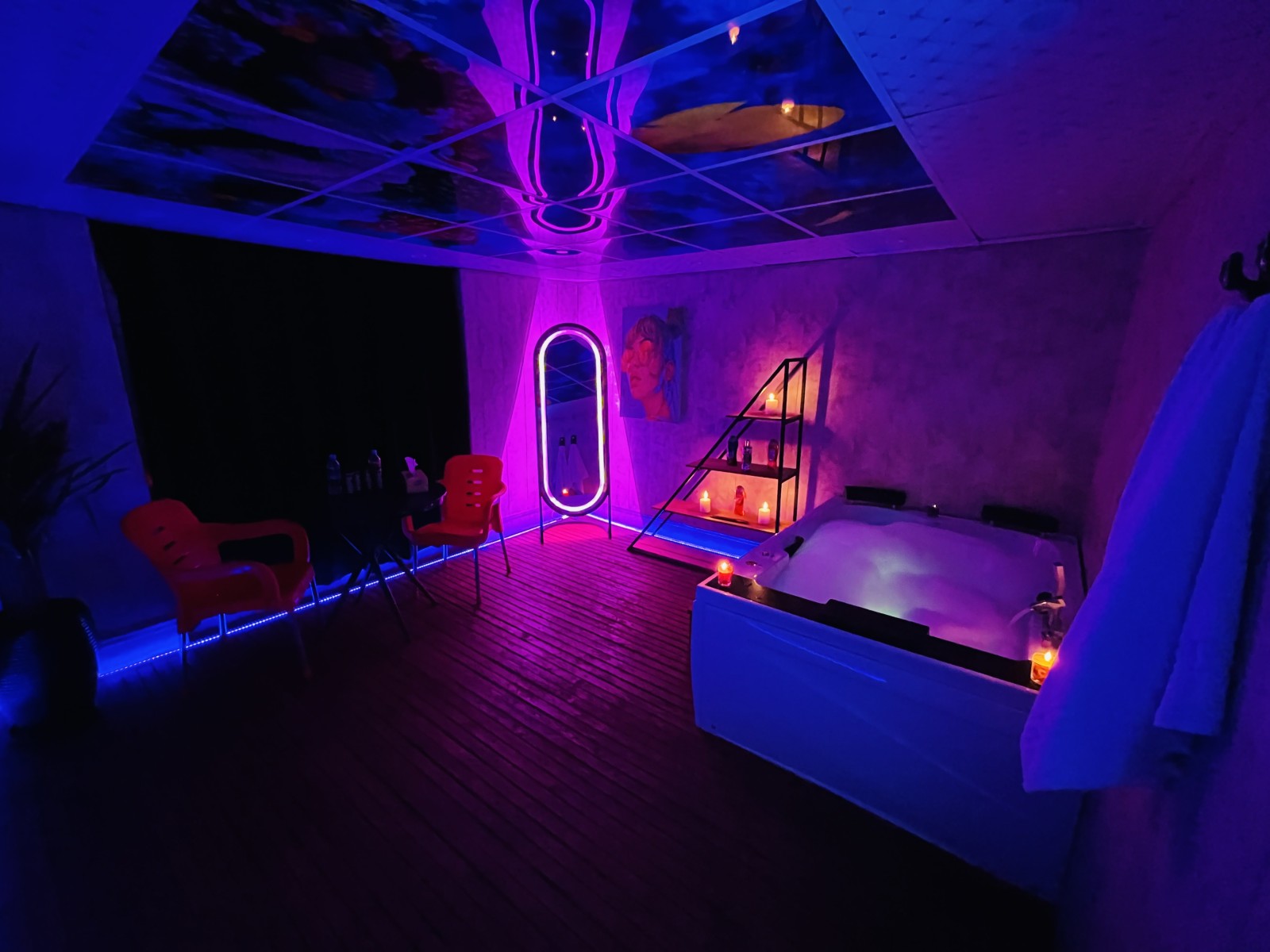 اتاق جکوزی اتاق جکوزی