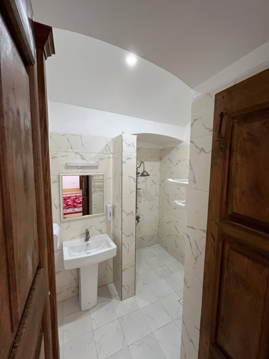 سرویس بهداشتی و حمام سرویس بهداشتی و حمام