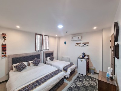 اقامتگاه سنتی سیمرغ "اتاق سه تخته"