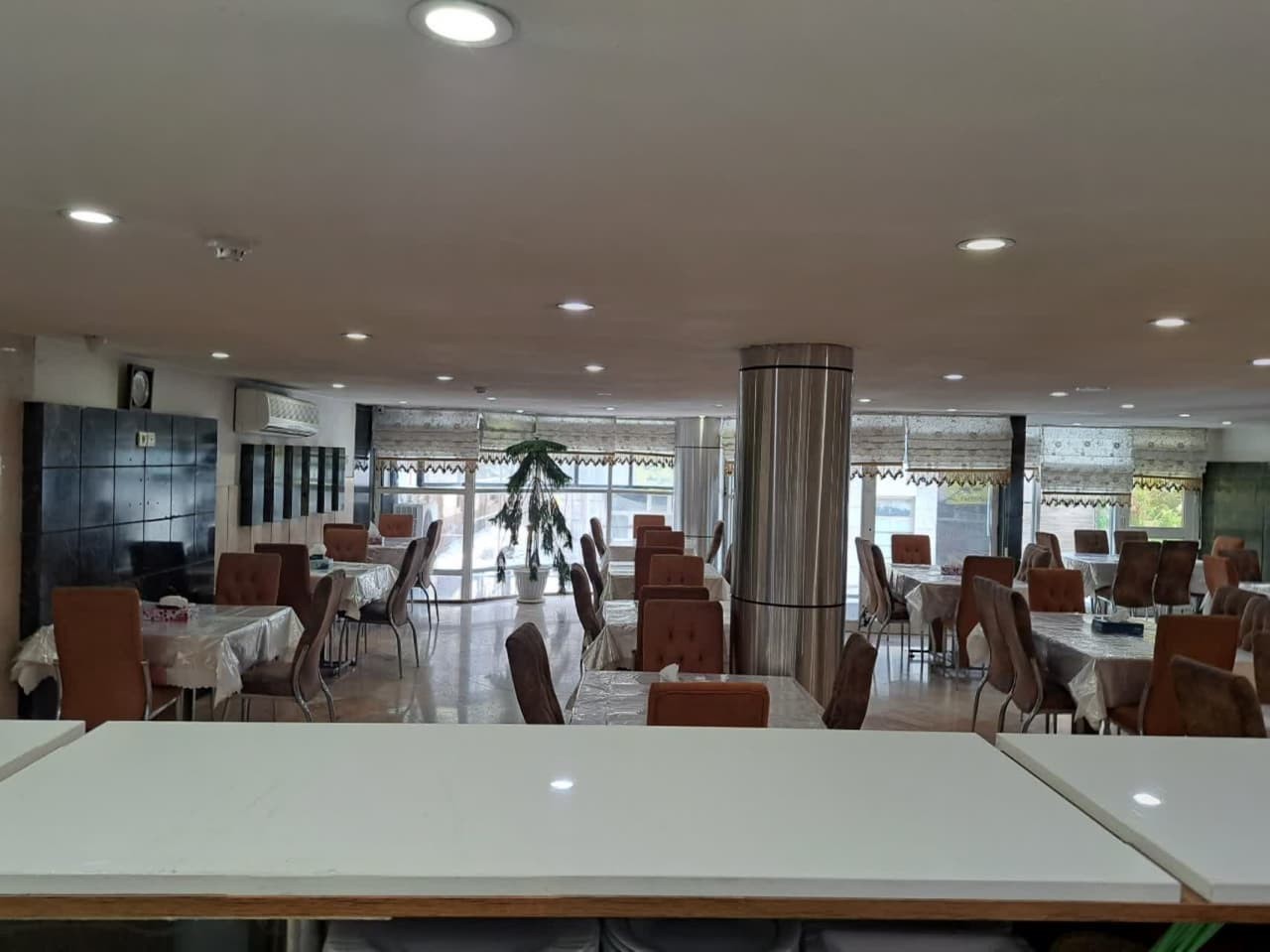 سالن غذاخوری