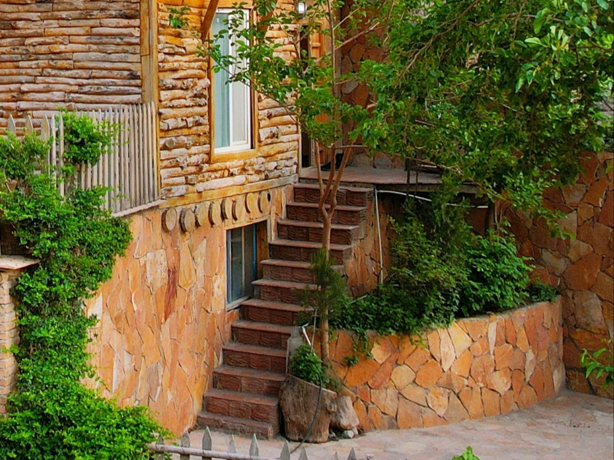 نمای بیرونی ساختمان