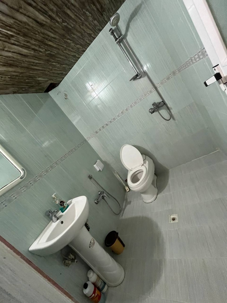 سرویس بهداشتی و حمام سرویس بهداشتی و حمام