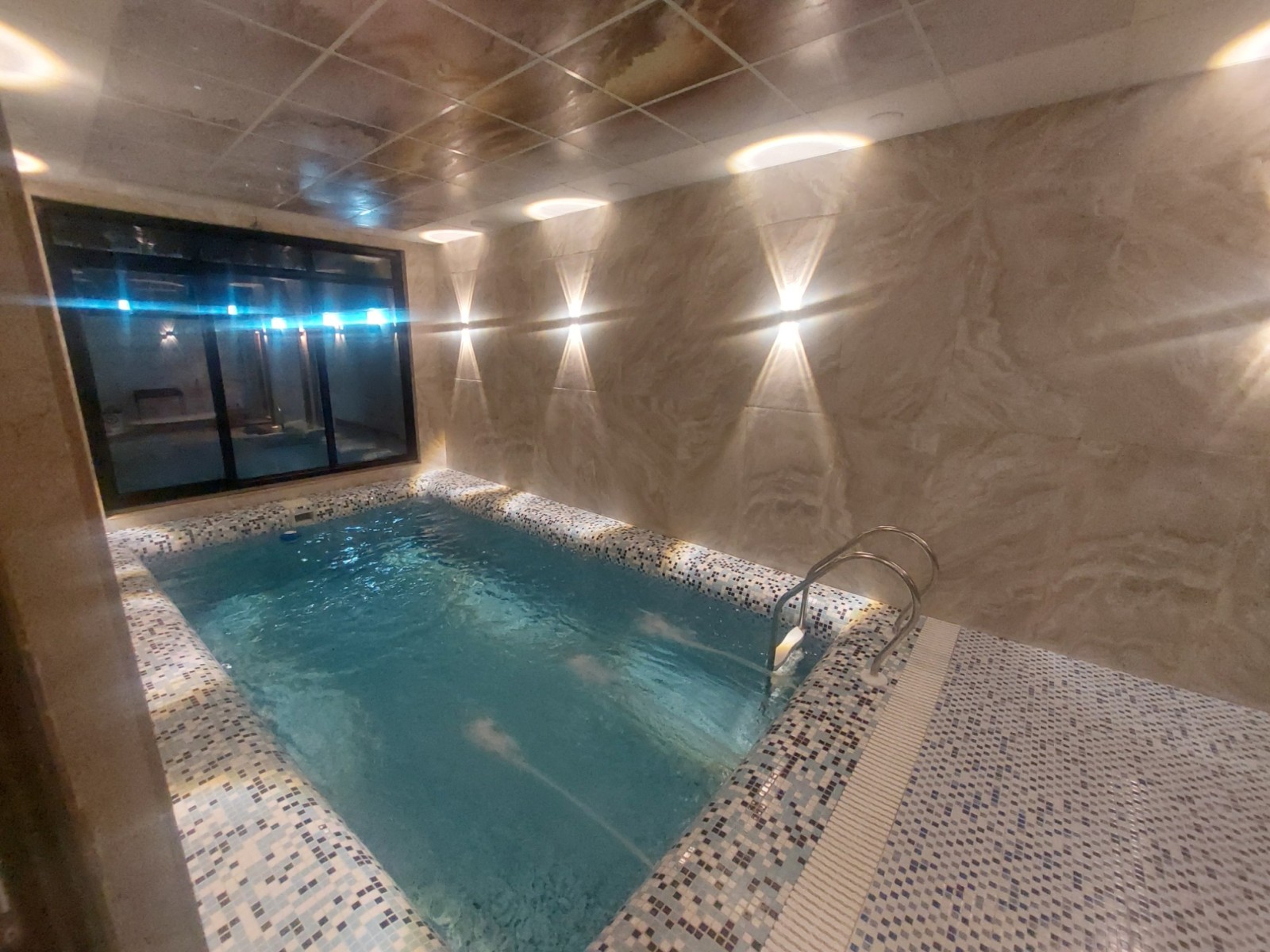 استخر استخر