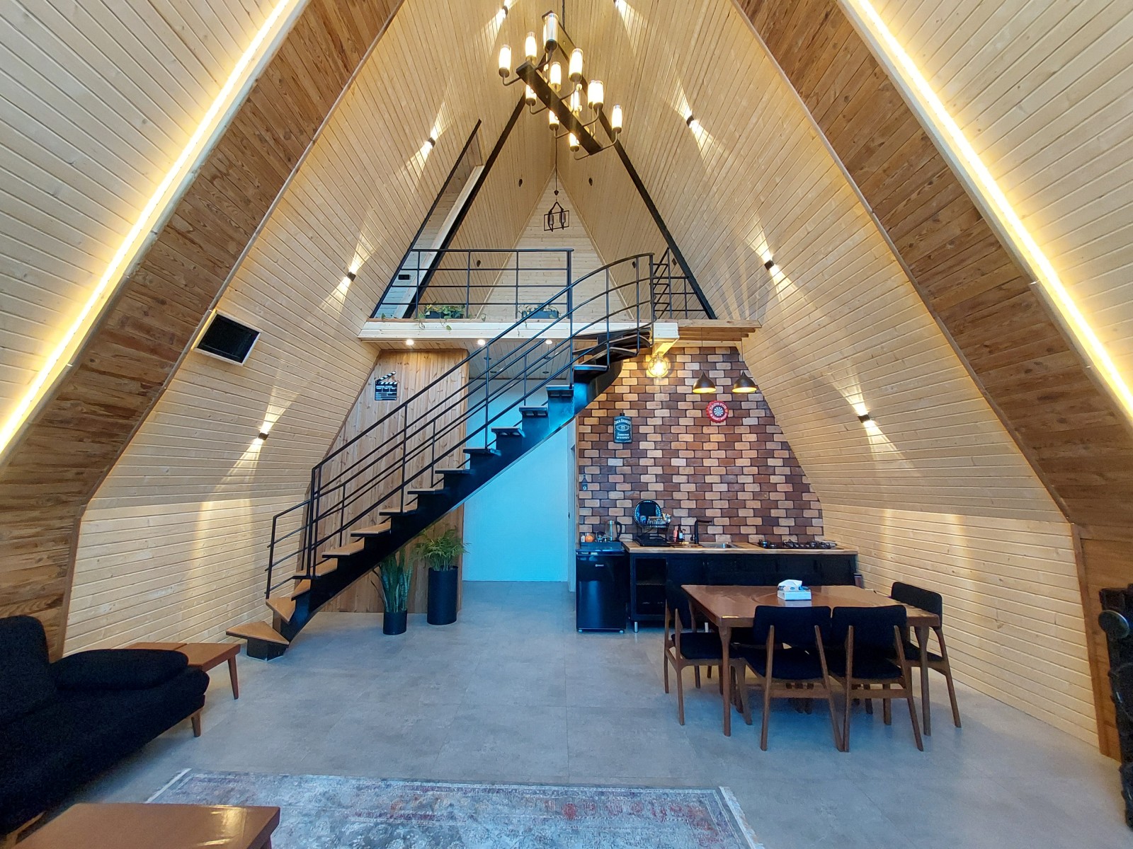 ورودی اقامتگاه ورودی اقامتگاه