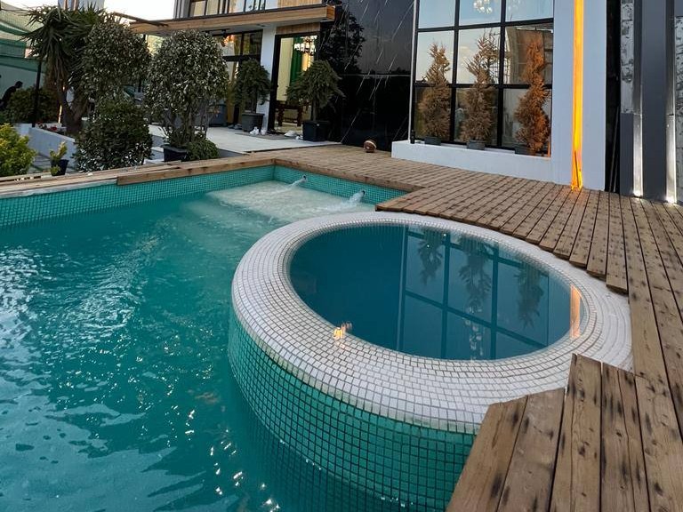 استخر استخر