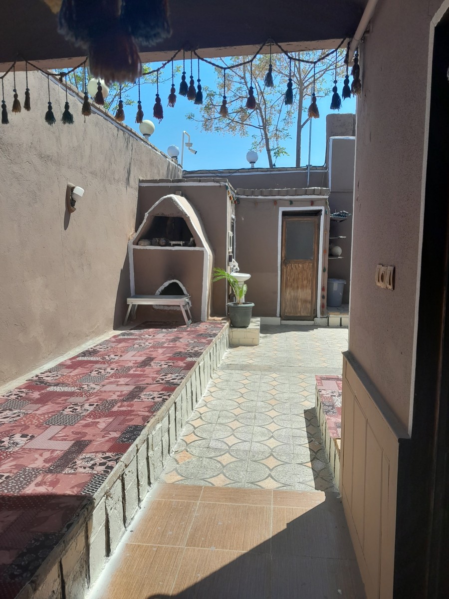 حیاط
