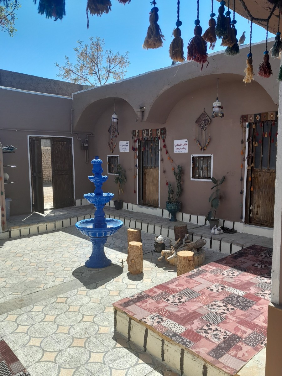 حیاط