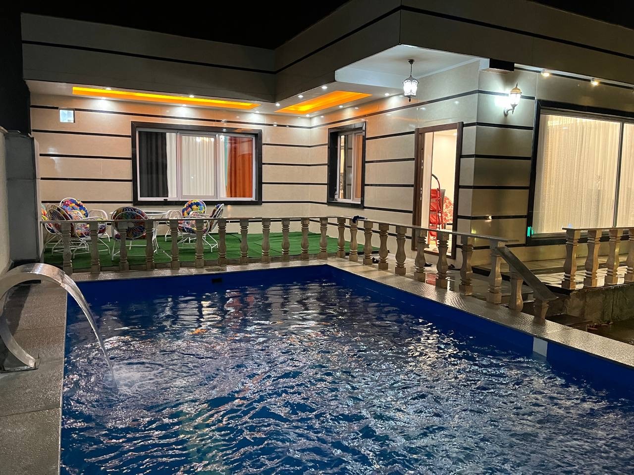 استخر استخر