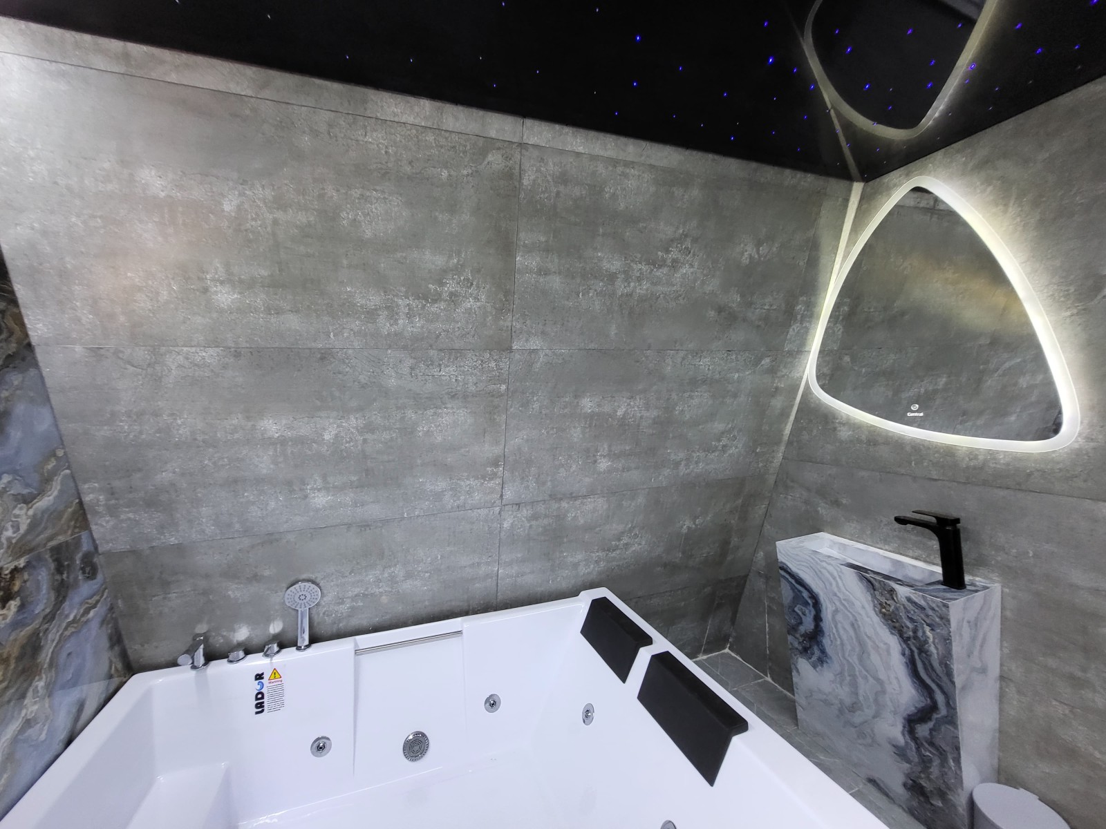 جکوزی جکوزی