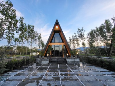 کلبه سوئیسی دو خوابه به همراه جکوزی کلبه سوئیسی دو خوابه به همراه جکوزی