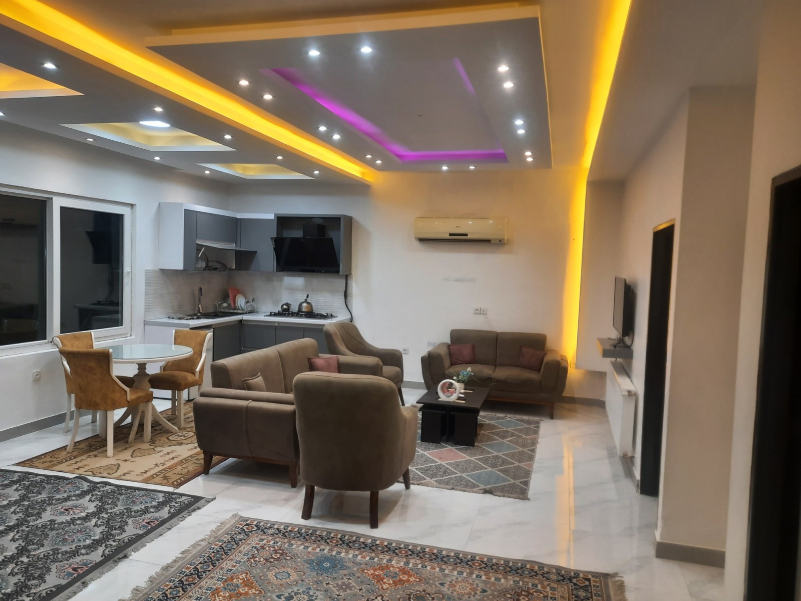 اتاق پذیرایی