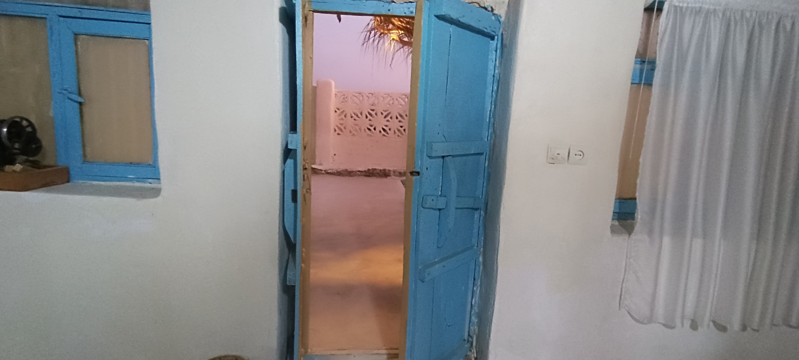 ورودی اتاق