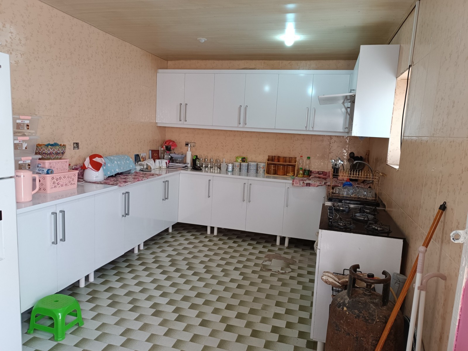 آشپزخانه مرکزی (فضای مشاء)