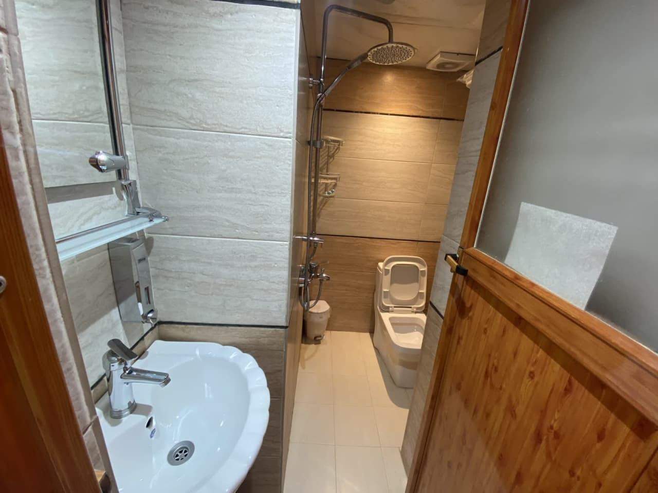 سرویس بهداشتی و حمام