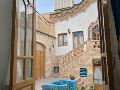 مجموعه اقامت با معماری قدیمی در قم "سوئیت ماه نشین"