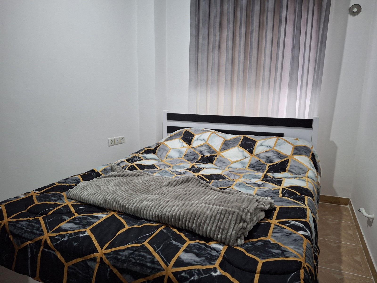 اتاق‌خواب 1